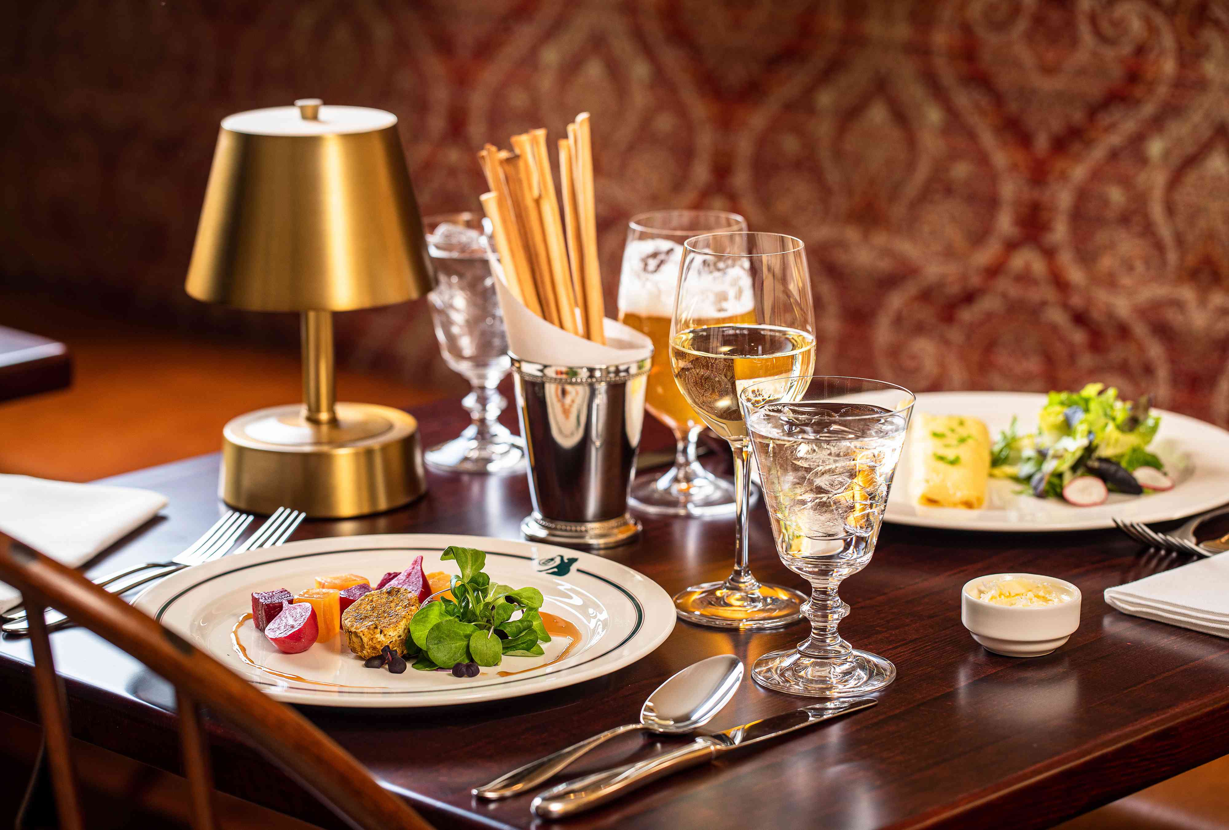 SmartDine - Đặt bàn nhanh, ăn không hoang mang 